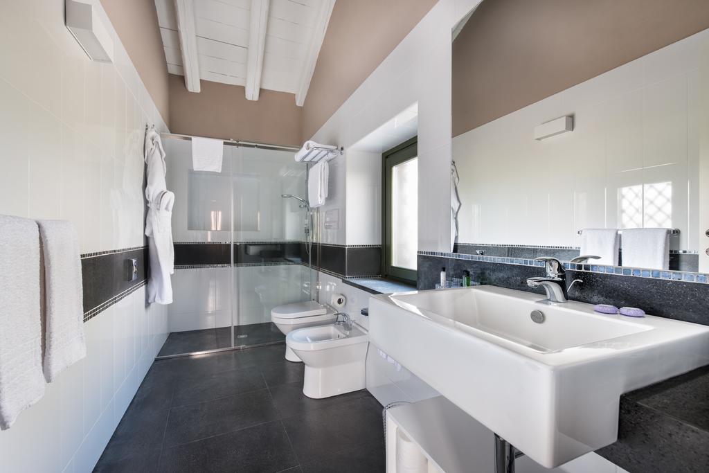Firriato Hospitality Cavanera Etnea Resort & Wine Experience Castiglione De Sicilia Bilik gambar